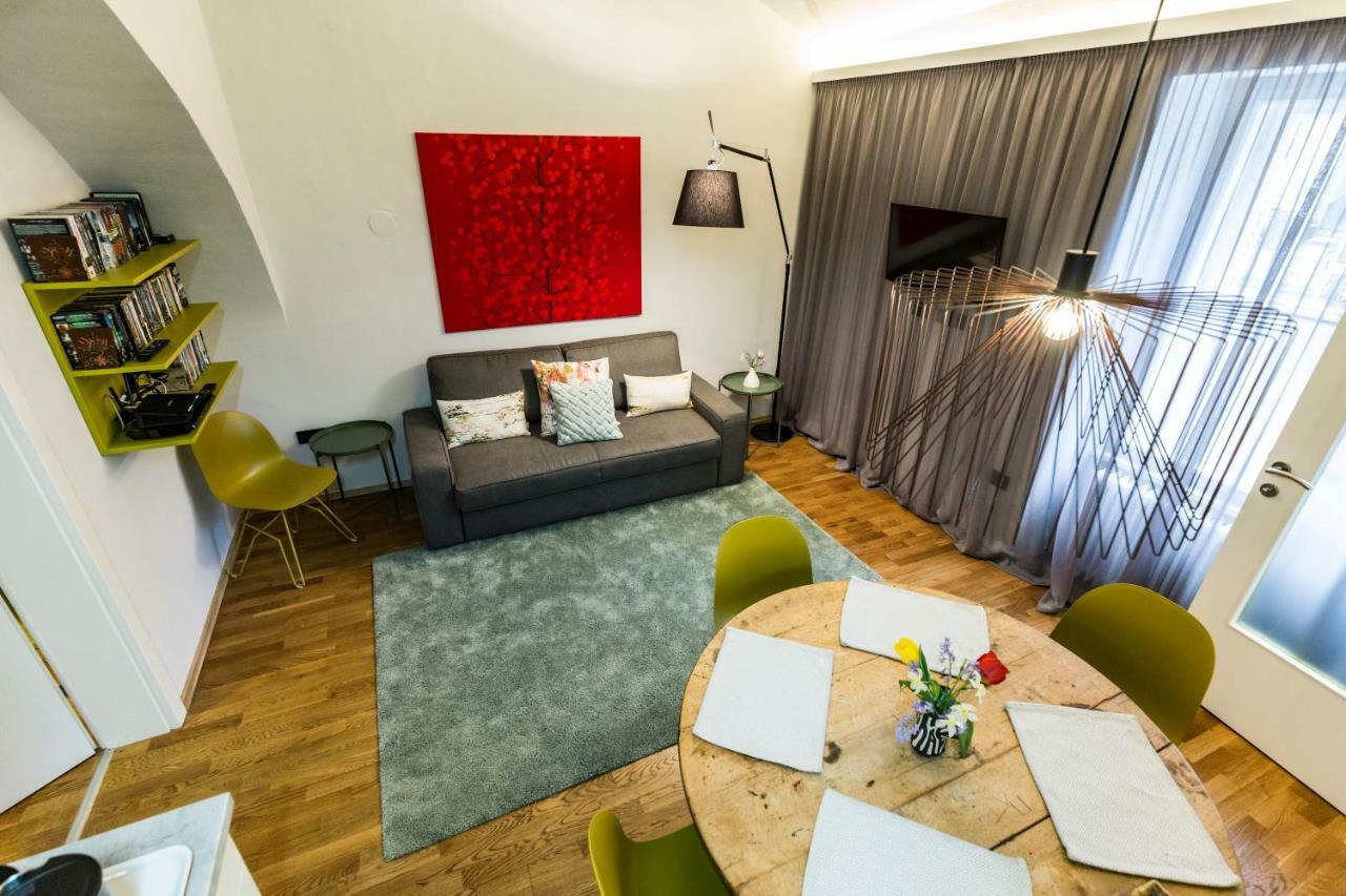Yellow Flat By Grazrentals With Location & Free Parking Apartment *