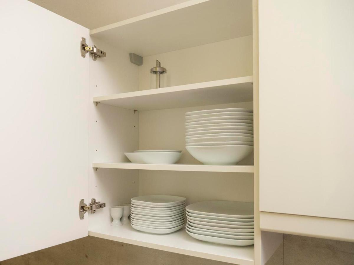 Yellow Flat By Grazrentals With Location & Free Parking Apartment